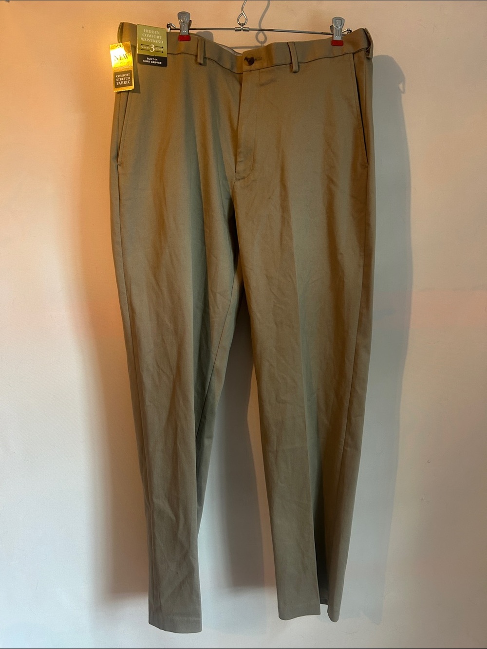 Haggar Men's Classic Khaki Dress Pants 36 by 32 stretch twill
